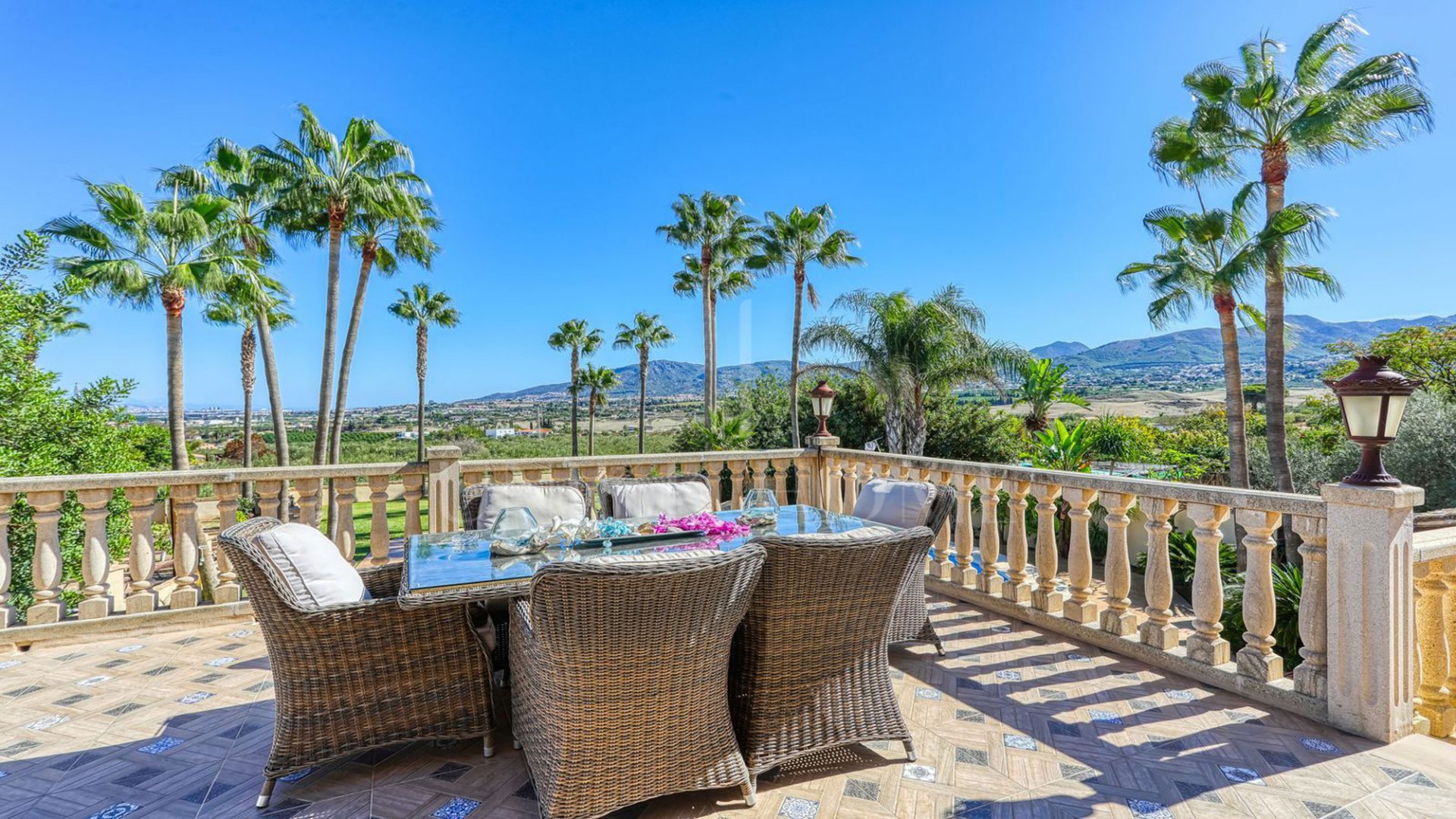 **Exceptional Rustic Estate with Horse Stable**