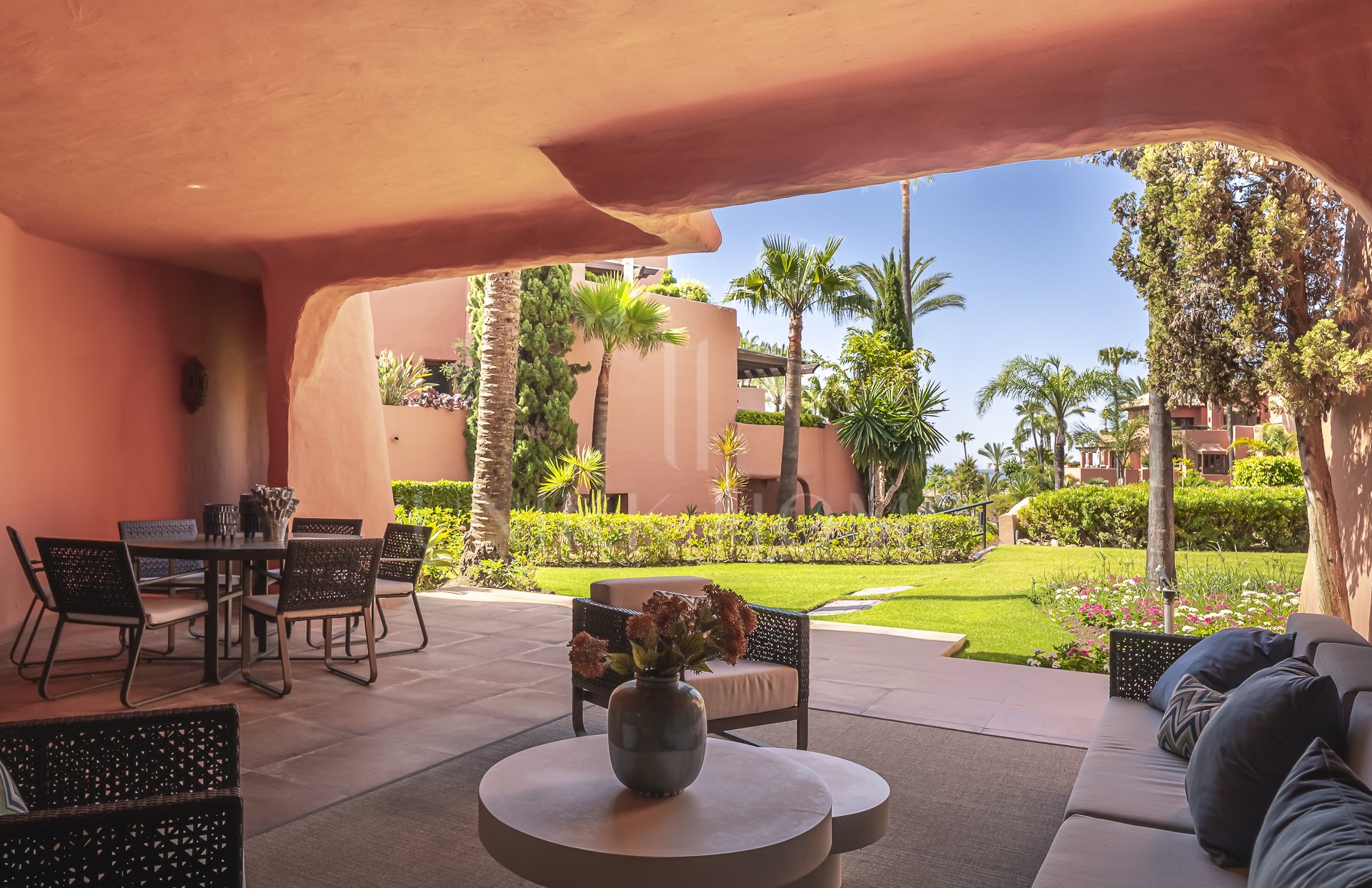 Renovated Luxury ground floor apartment in Five Star Beach Front Urbanisation Torre Bermeja Estepona