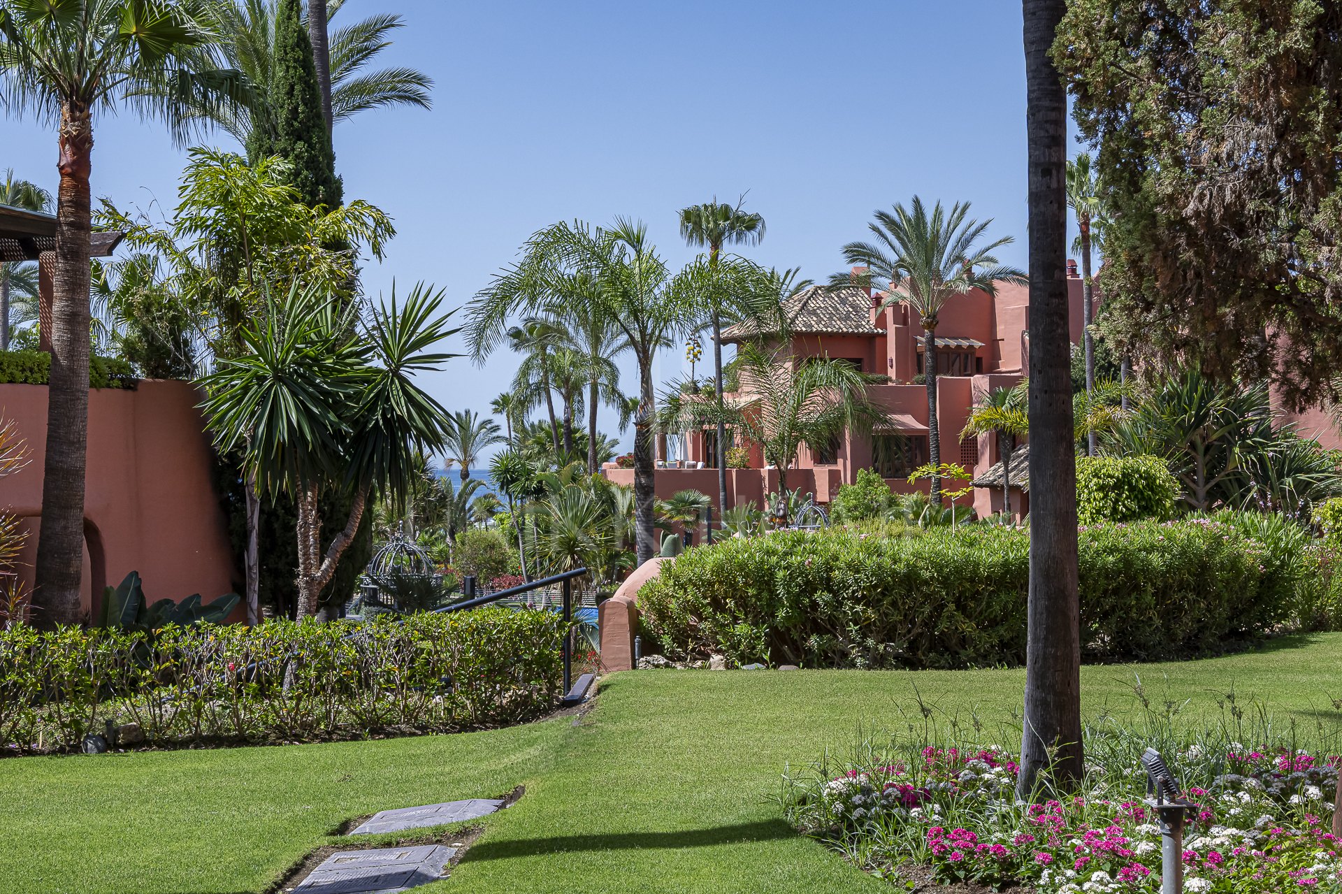 Renovated Luxury ground floor apartment in Five Star Beach Front Urbanisation Torre Bermeja Estepona