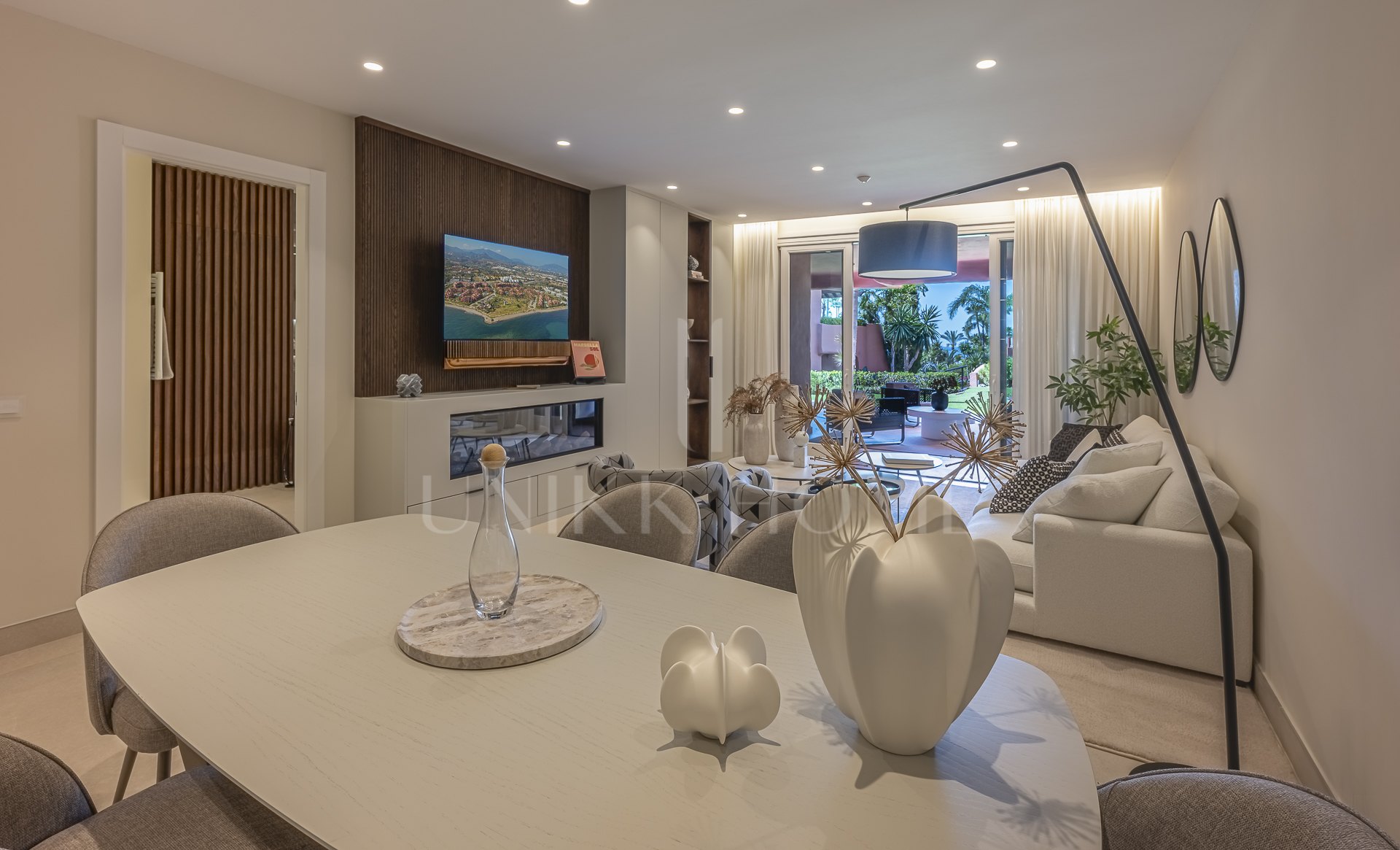 Renovated Luxury ground floor apartment in Five Star Beach Front Urbanisation Torre Bermeja Estepona