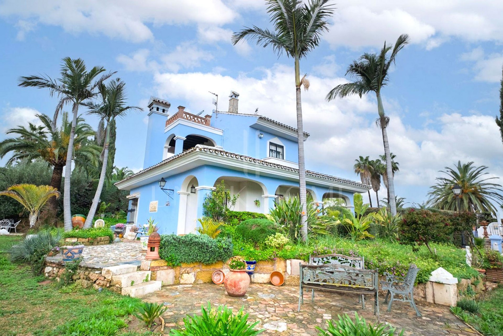 **Finca for Sale in Alhaurín el Grande**