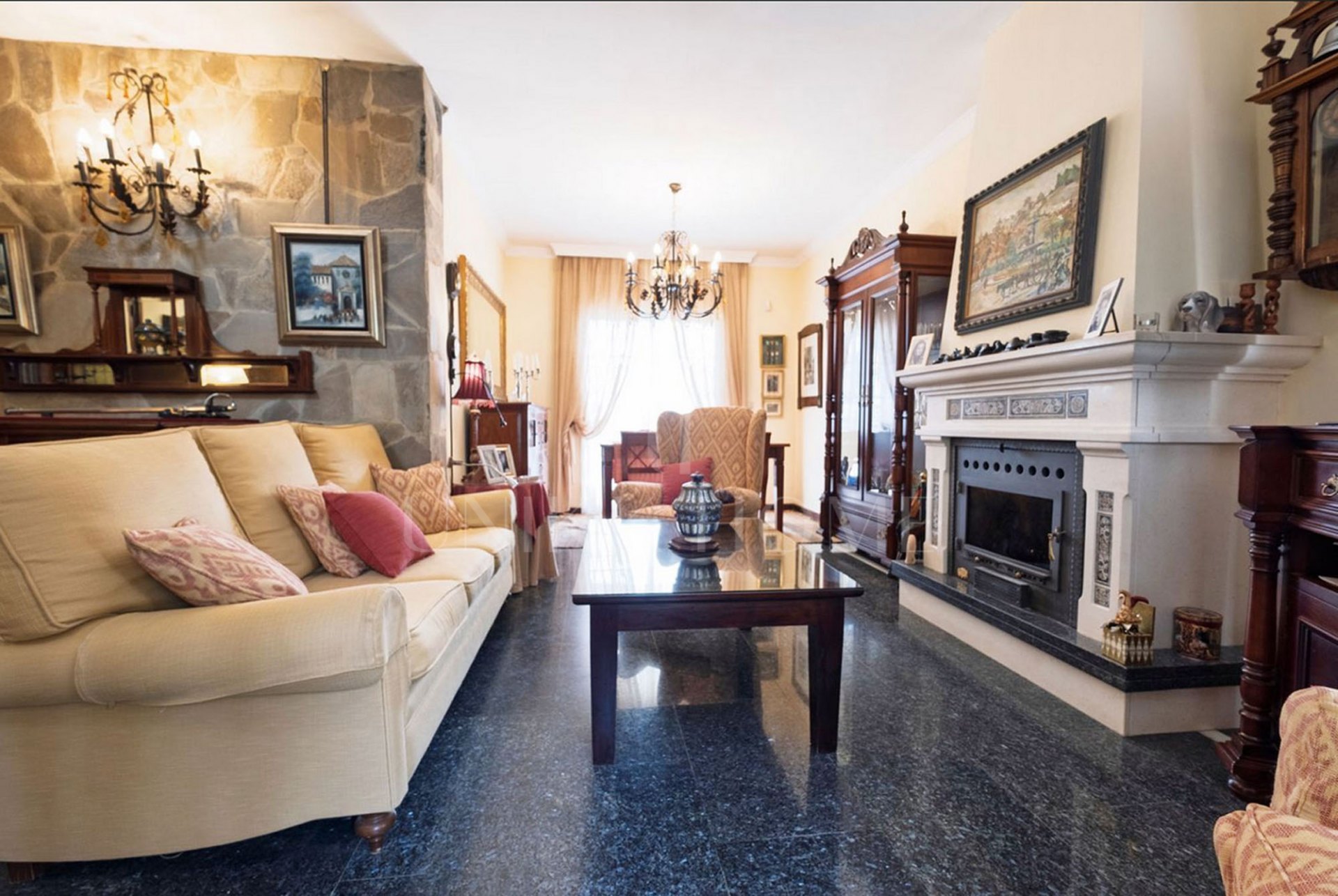 **Finca for Sale in Alhaurín el Grande**