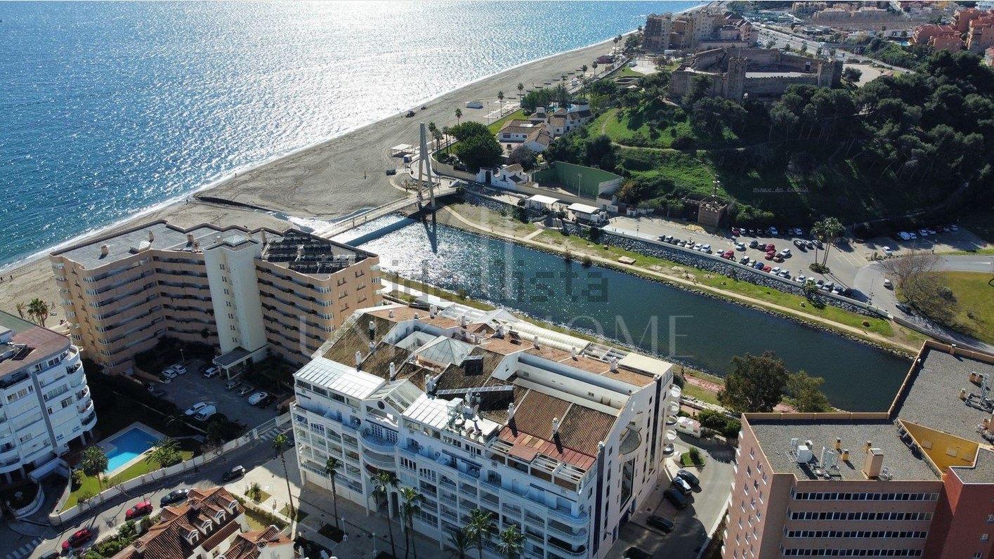 Fantástico apartamento con impresionantes vistas al mar en Fuengirola.