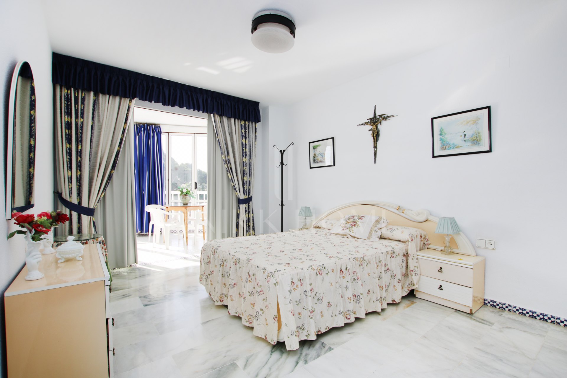 Fantástico apartamento con impresionantes vistas al mar en Fuengirola.