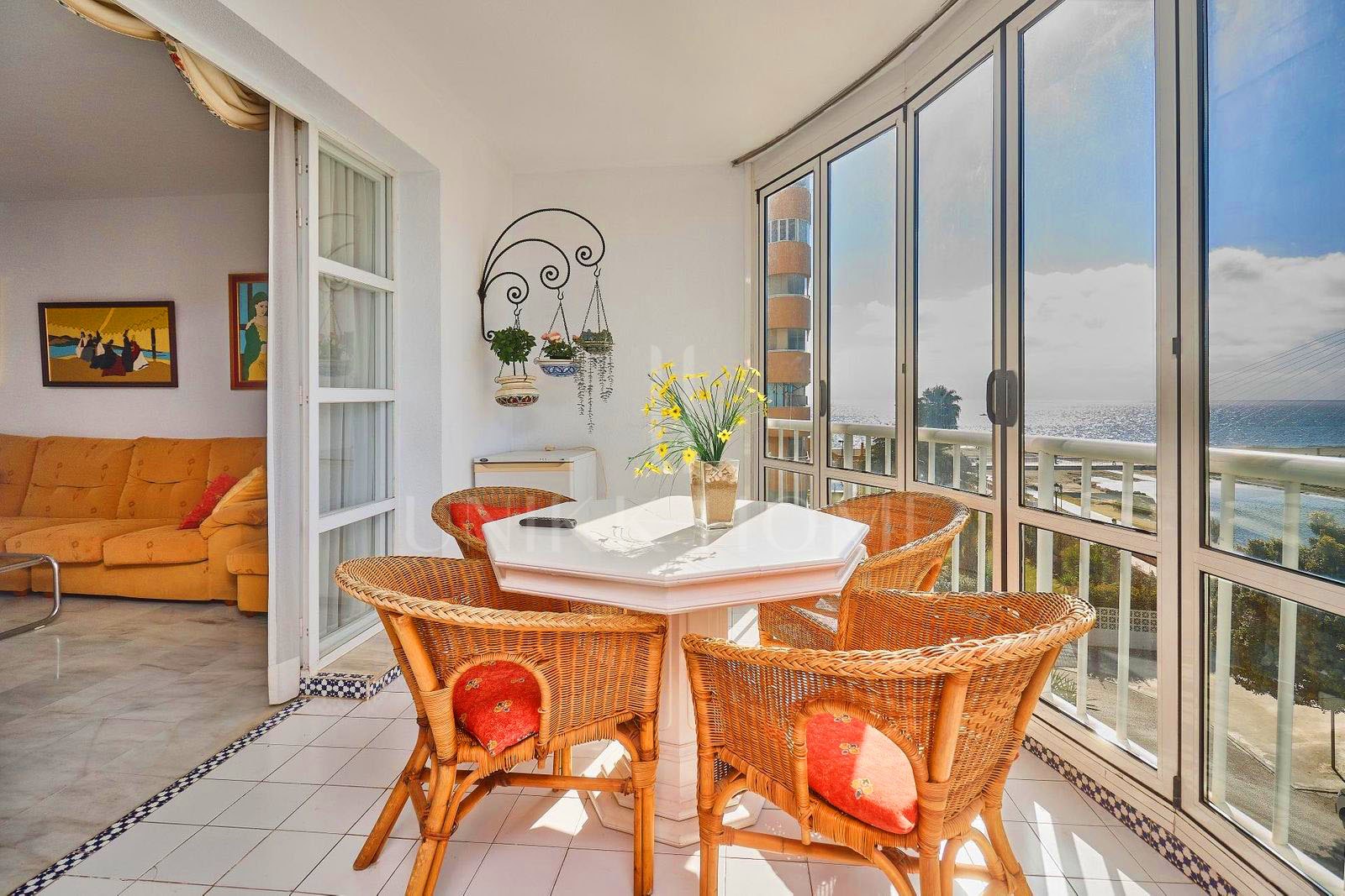 Fantástico apartamento con impresionantes vistas al mar en Fuengirola.