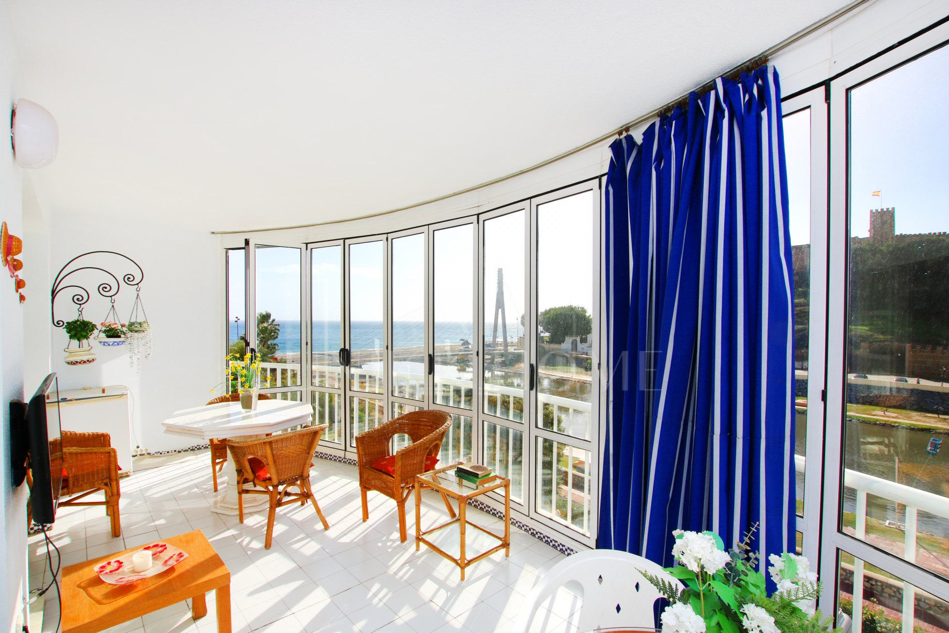 Fantástico apartamento con impresionantes vistas al mar en Fuengirola.