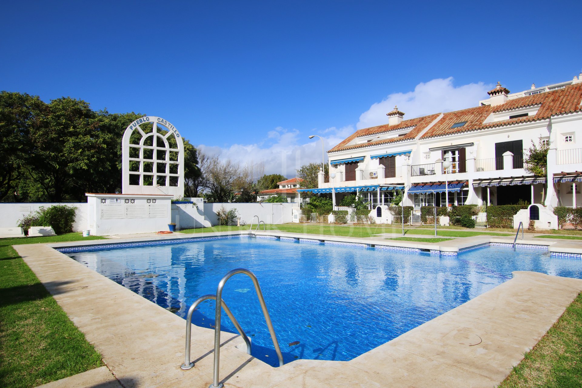 Fantástico apartamento con impresionantes vistas al mar en Fuengirola.