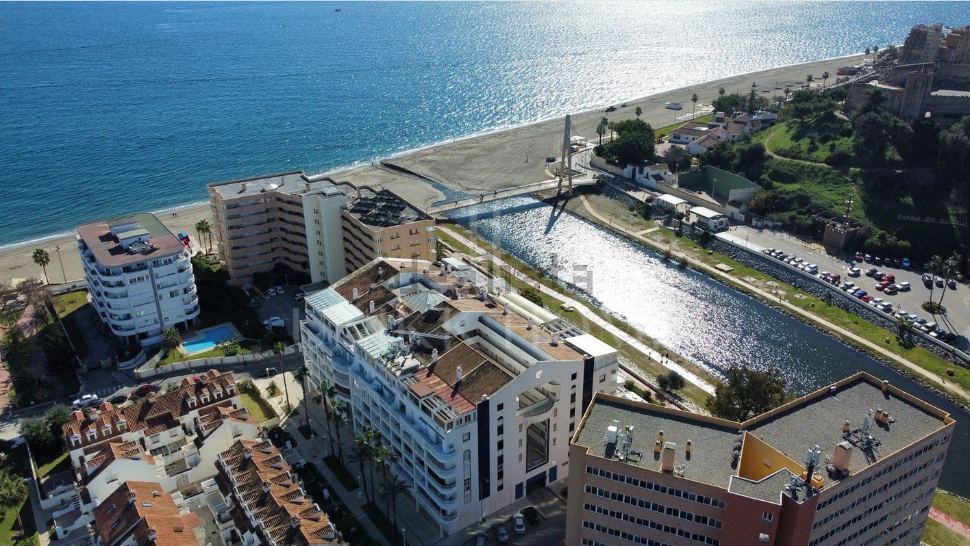 Fantástico apartamento con impresionantes vistas al mar en Fuengirola.