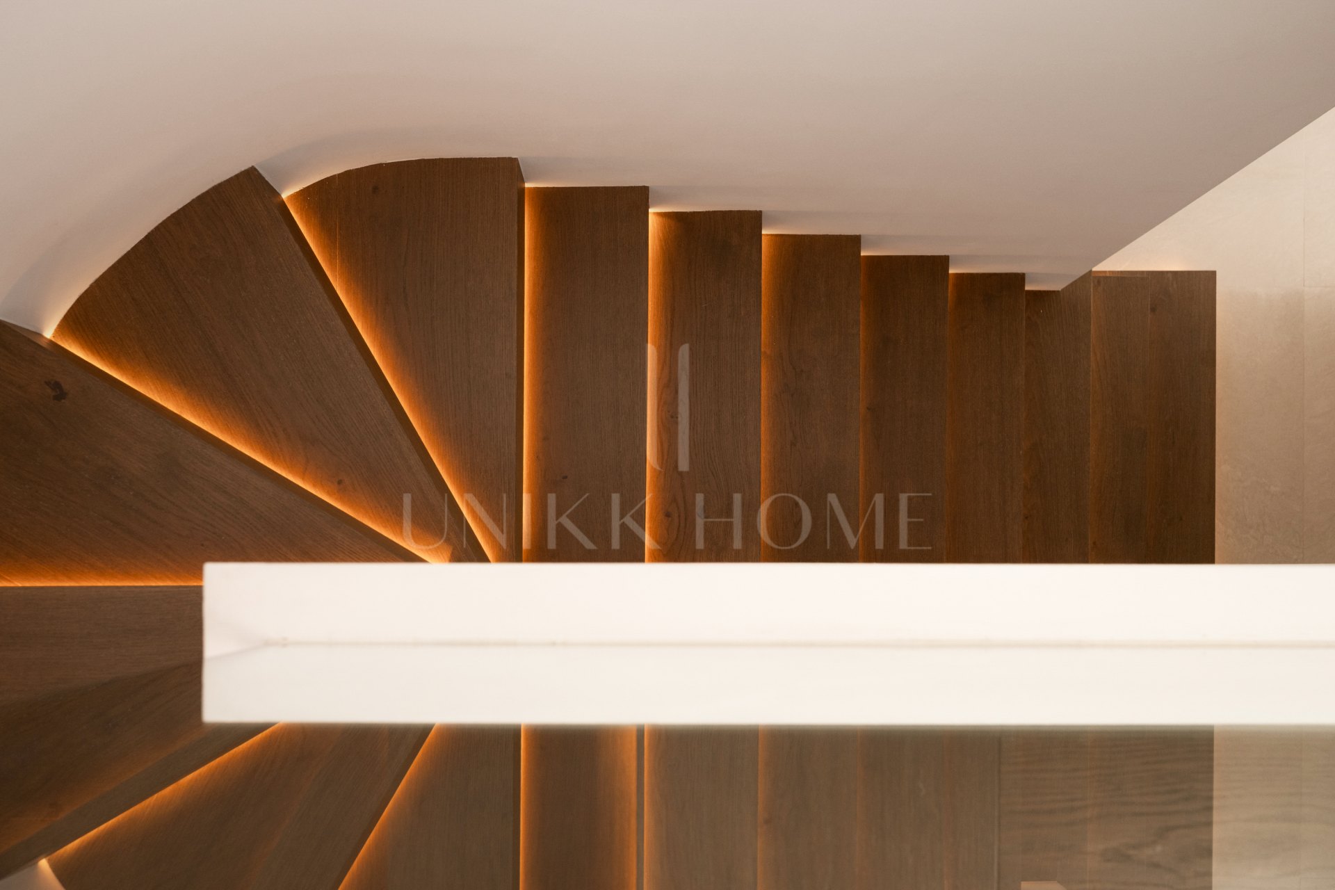 Ático exclusivo en primera línea de playa con orientación sur - Alhambra del Mar