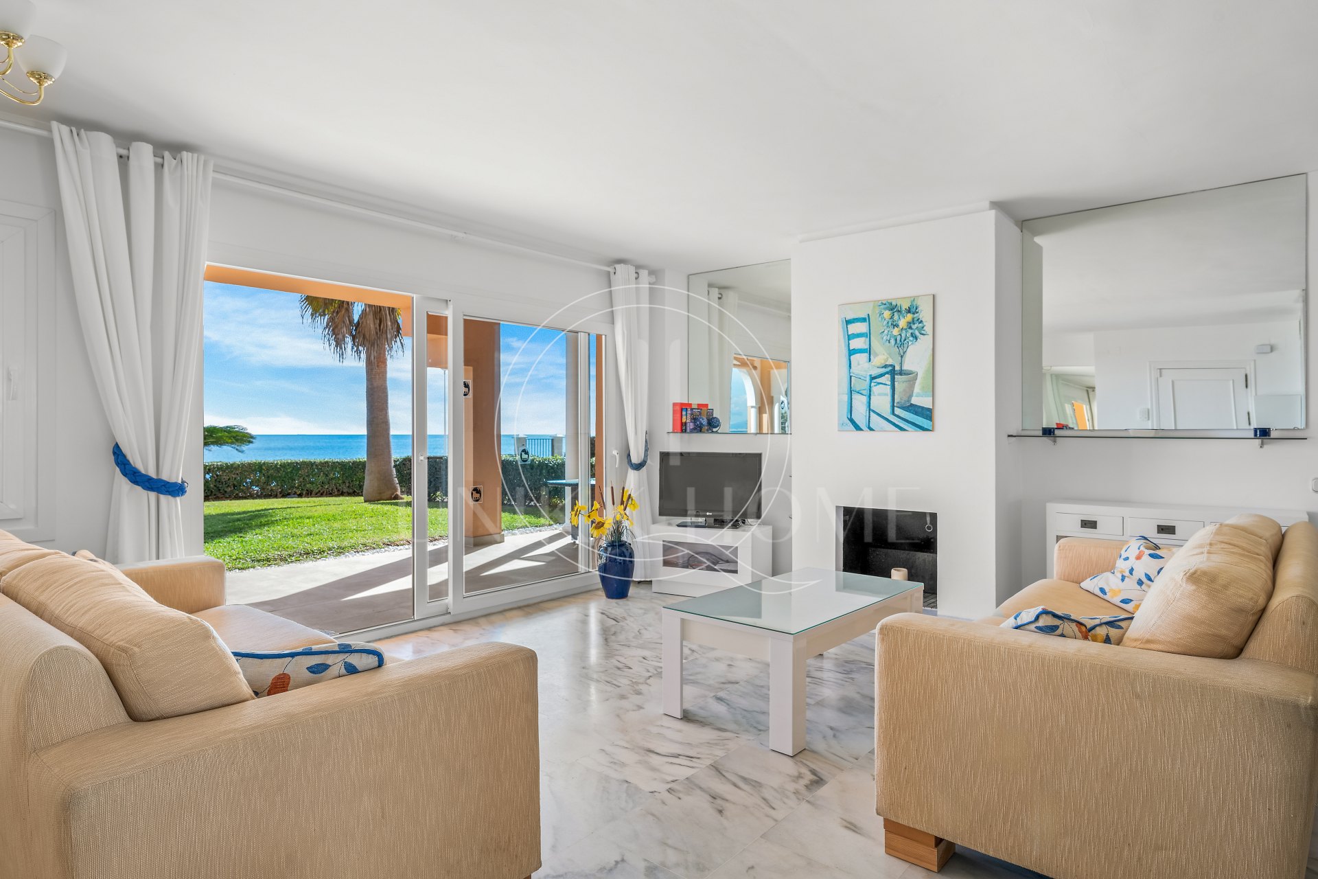 Ground Floor Apartment for sale in Playa del Moral, Estepona West