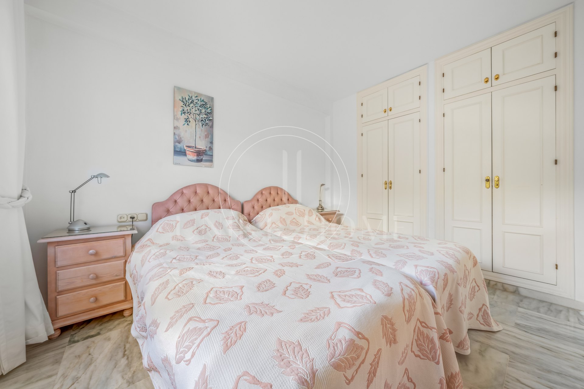 Ground Floor Apartment for sale in Playa del Moral, Estepona West