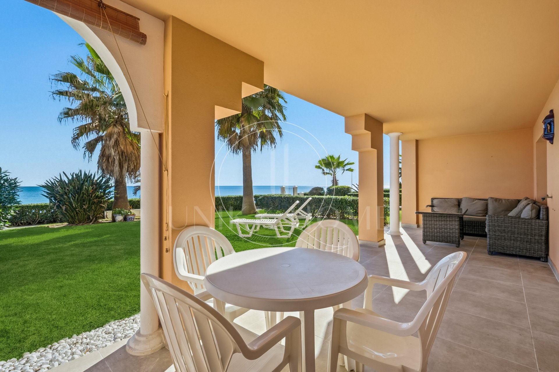 Ground Floor Apartment for sale in Playa del Moral, Estepona West
