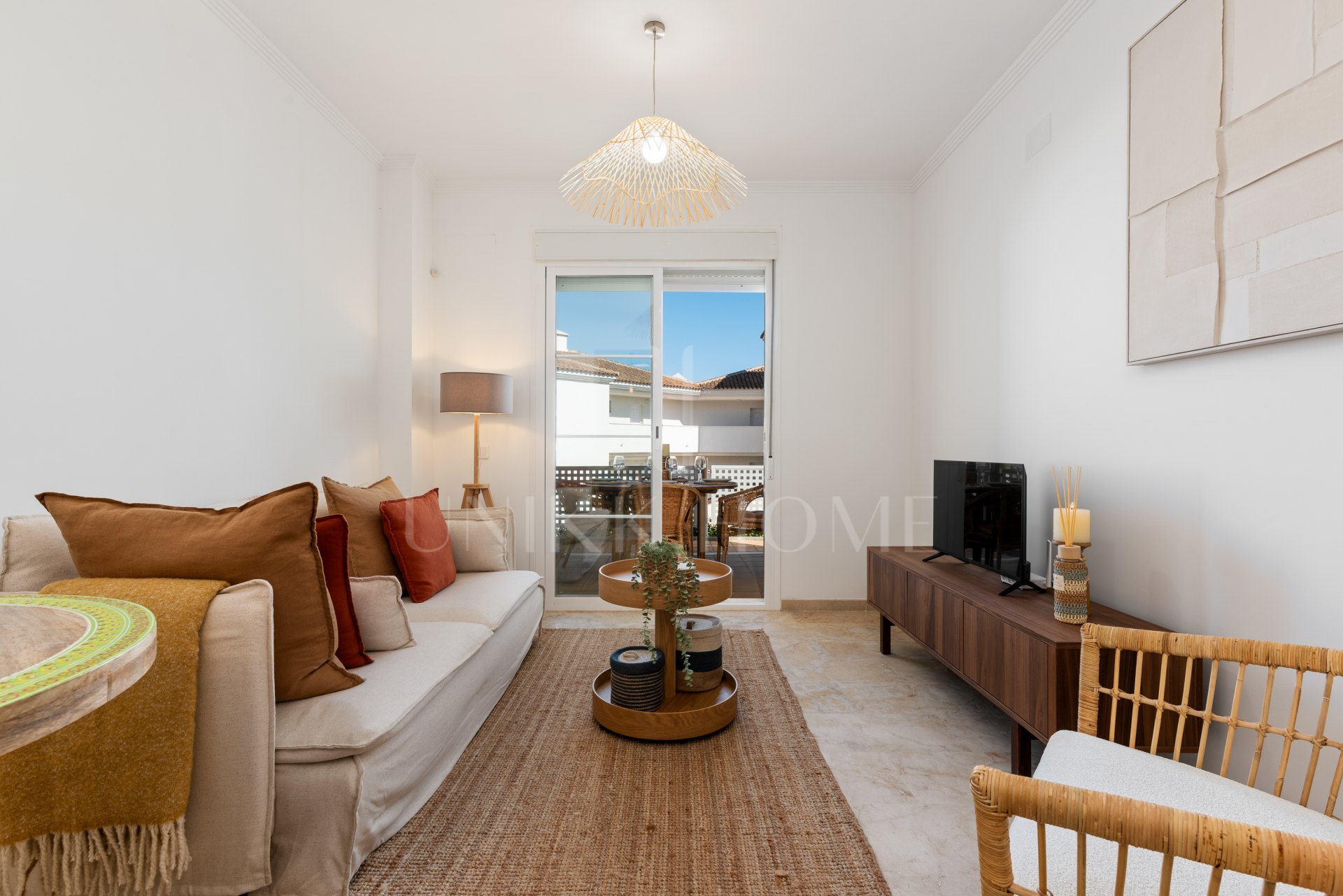 Elegant Two-Bedroom Apartment in Manilva