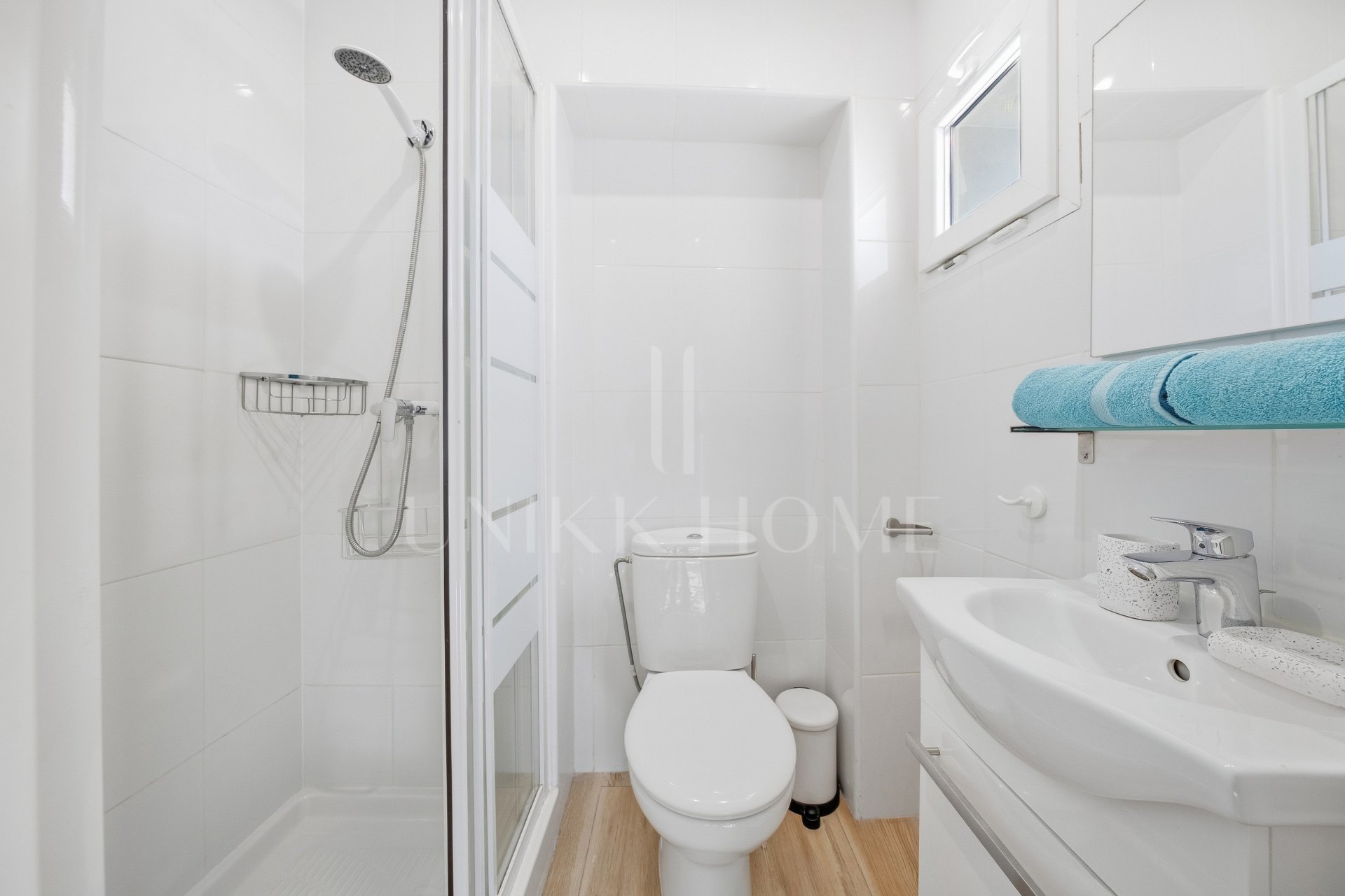 Charming Andalusian-Style Residential Building in Estepona's Old Town, 3 apartments with tourist license!