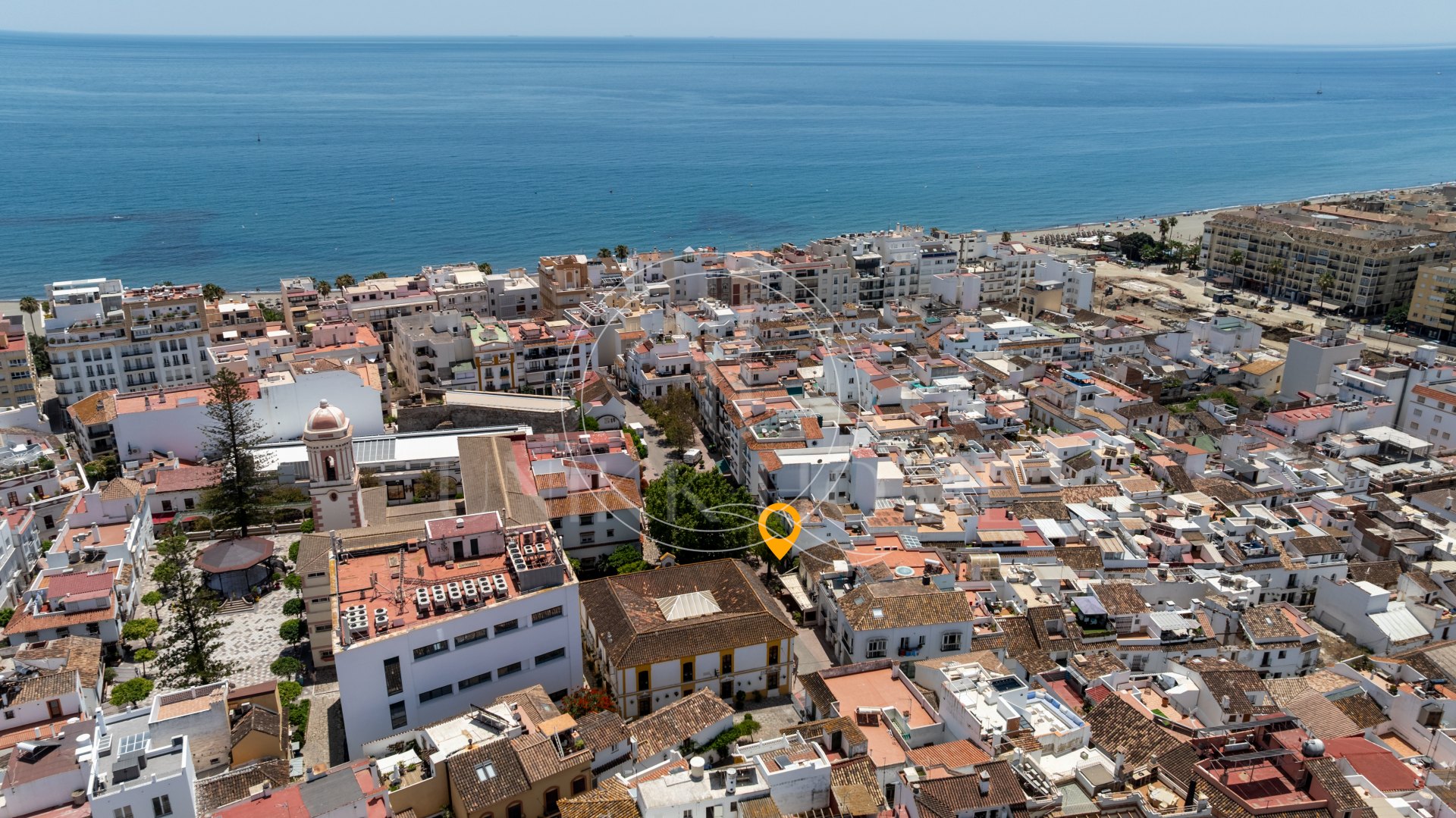 Apartamento en planta baja reformado en el casco antiguo de Estepona