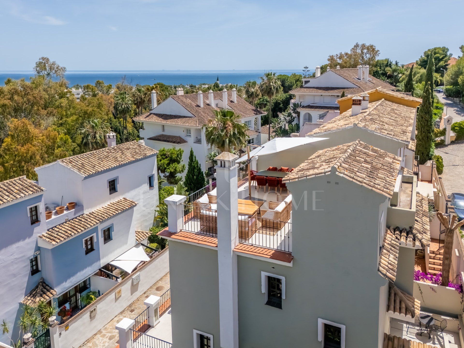 Elegant Beachside Townhouse on Marbella’s Golden Mile
