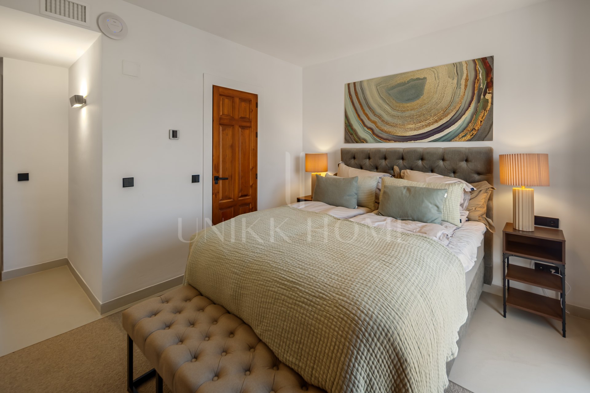 Elegant Beachside Townhouse on Marbella’s Golden Mile
