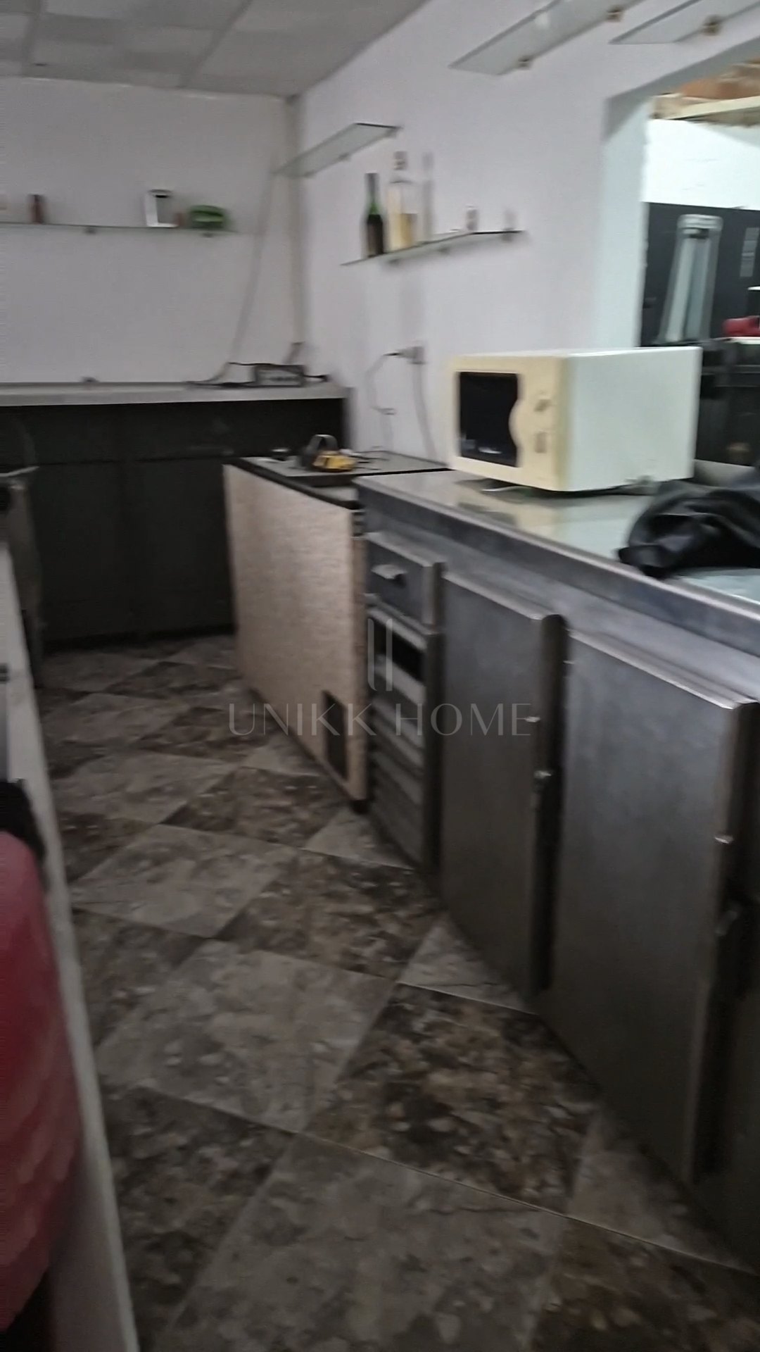 SEMI-BASEMENT IN ALOZAINA