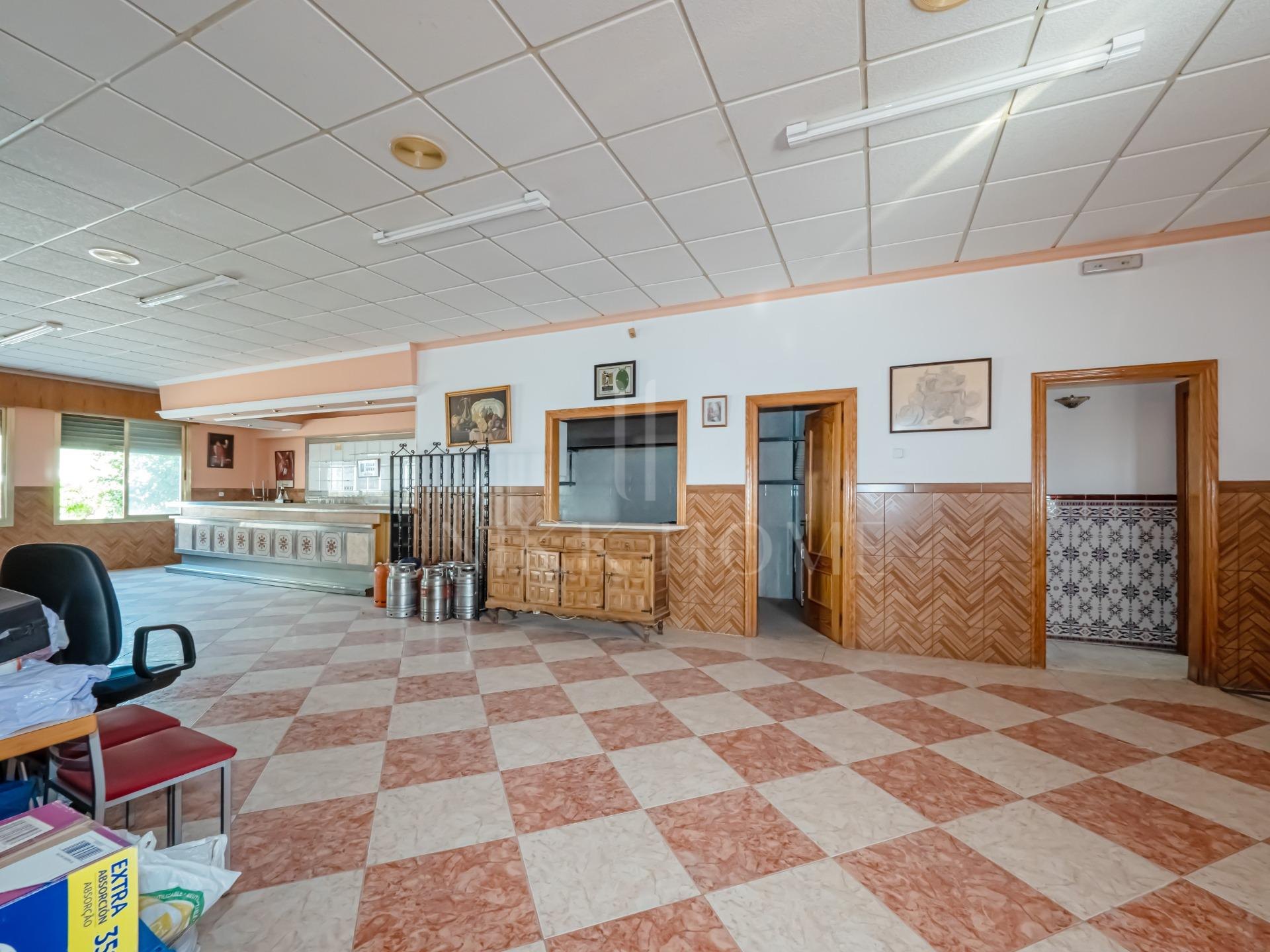 Commercial Premises in Alozaina, Málaga