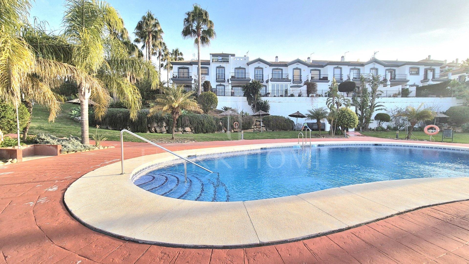 Townhouse with Panoramic Views and Solarium in Alhaurín Golf