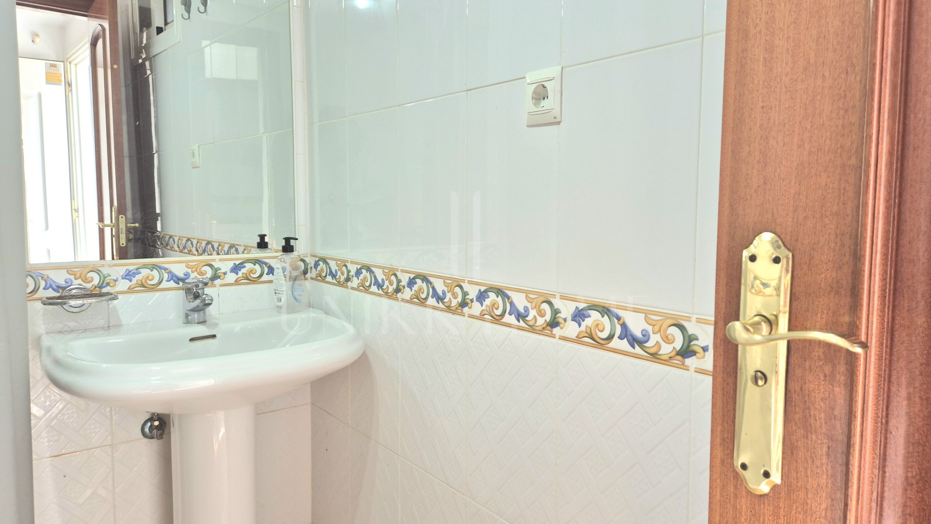 Townhouse with Panoramic Views and Solarium in Alhaurín Golf