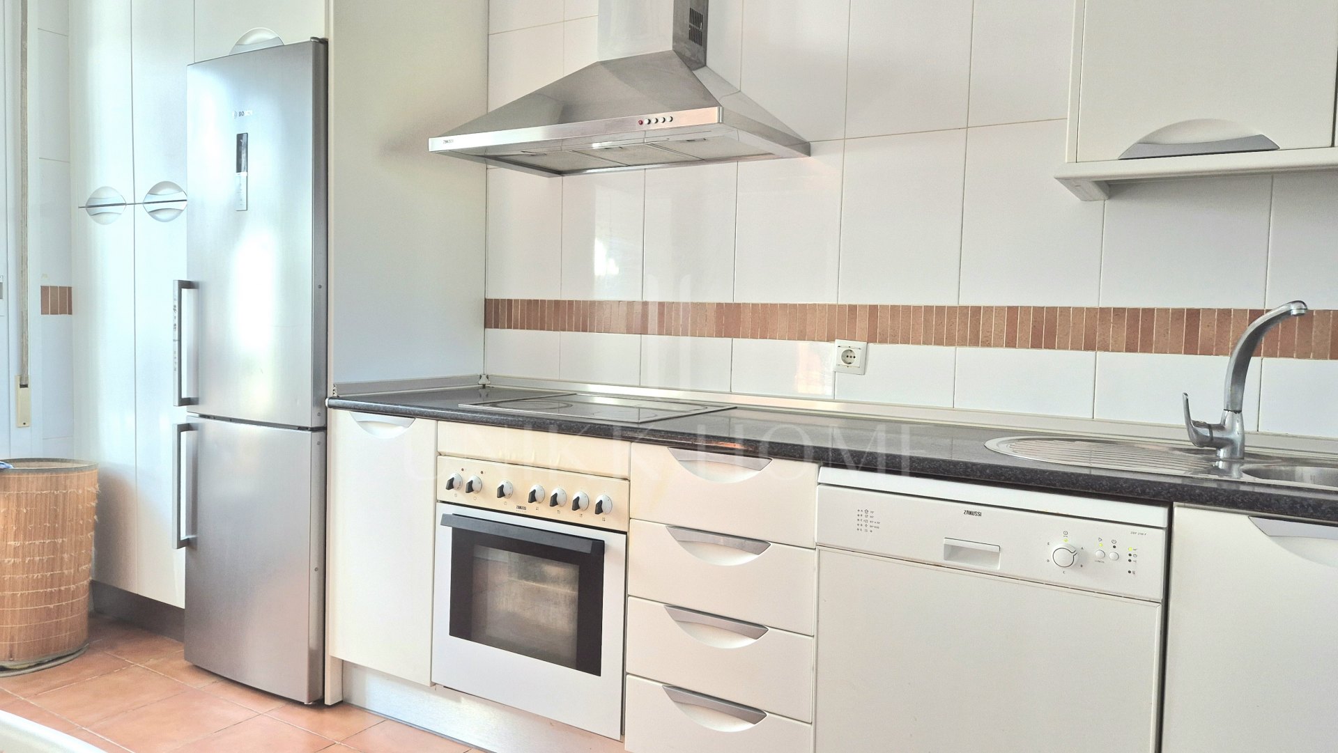 Townhouse with Panoramic Views and Solarium in Alhaurín Golf