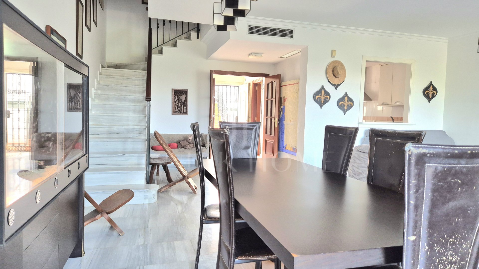 Townhouse with Panoramic Views and Solarium in Alhaurín Golf