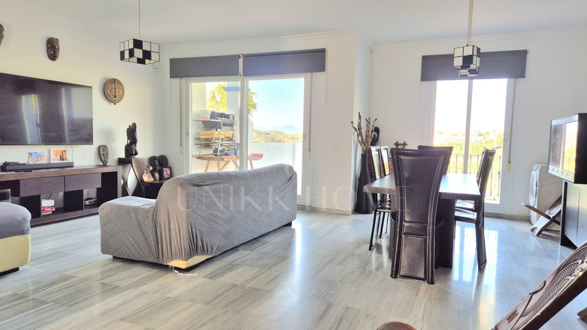 Townhouse with Panoramic Views and Solarium in Alhaurín Golf