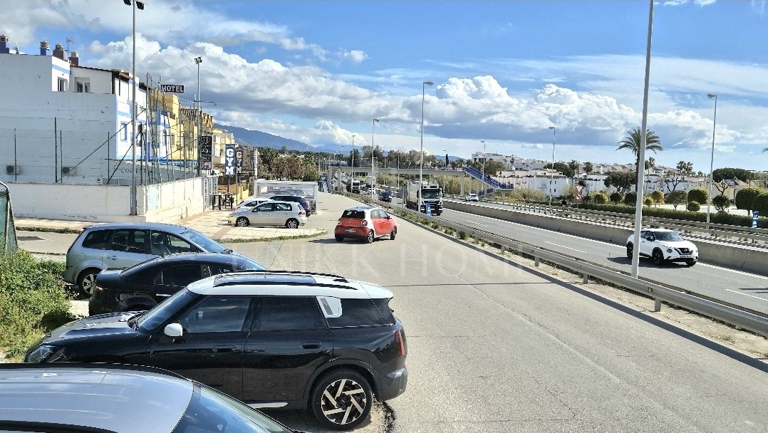 Parcela urbana y comercial en ubicación estratégica – Nueva Milla de Oro, Cancelada (Estepona)