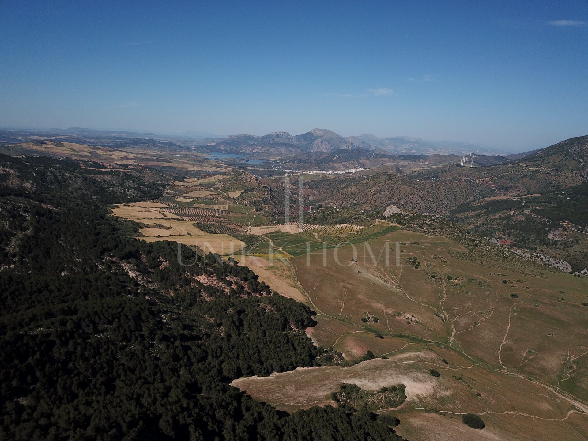 Impressive country estate close to Málaga, possibility to build