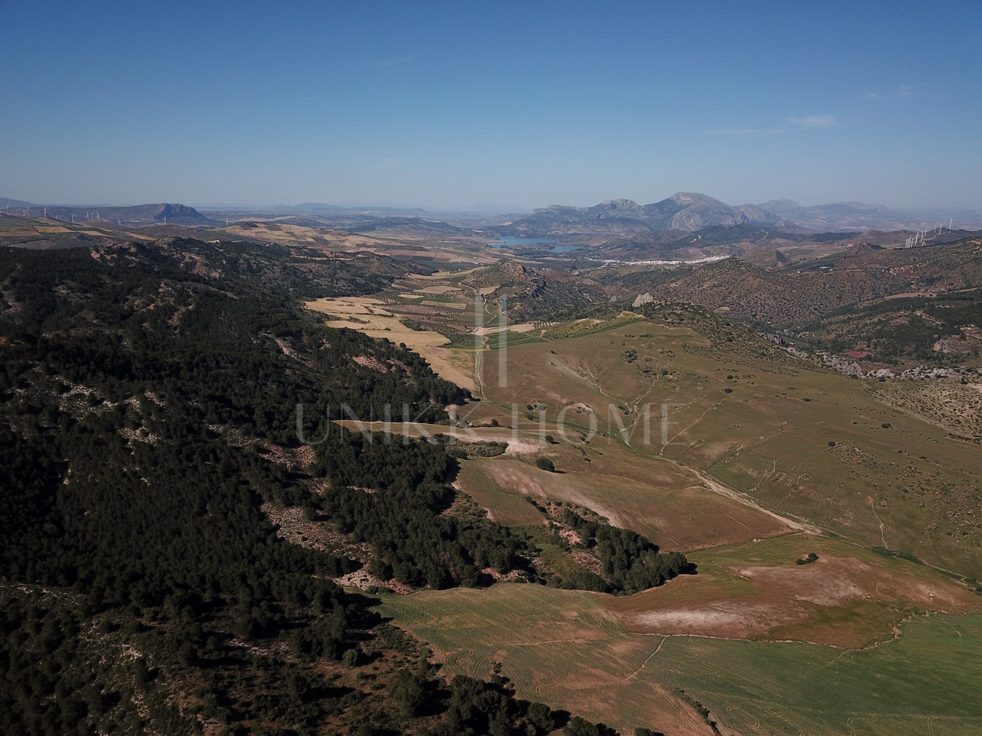 Impressive country estate close to Málaga, possibility to build