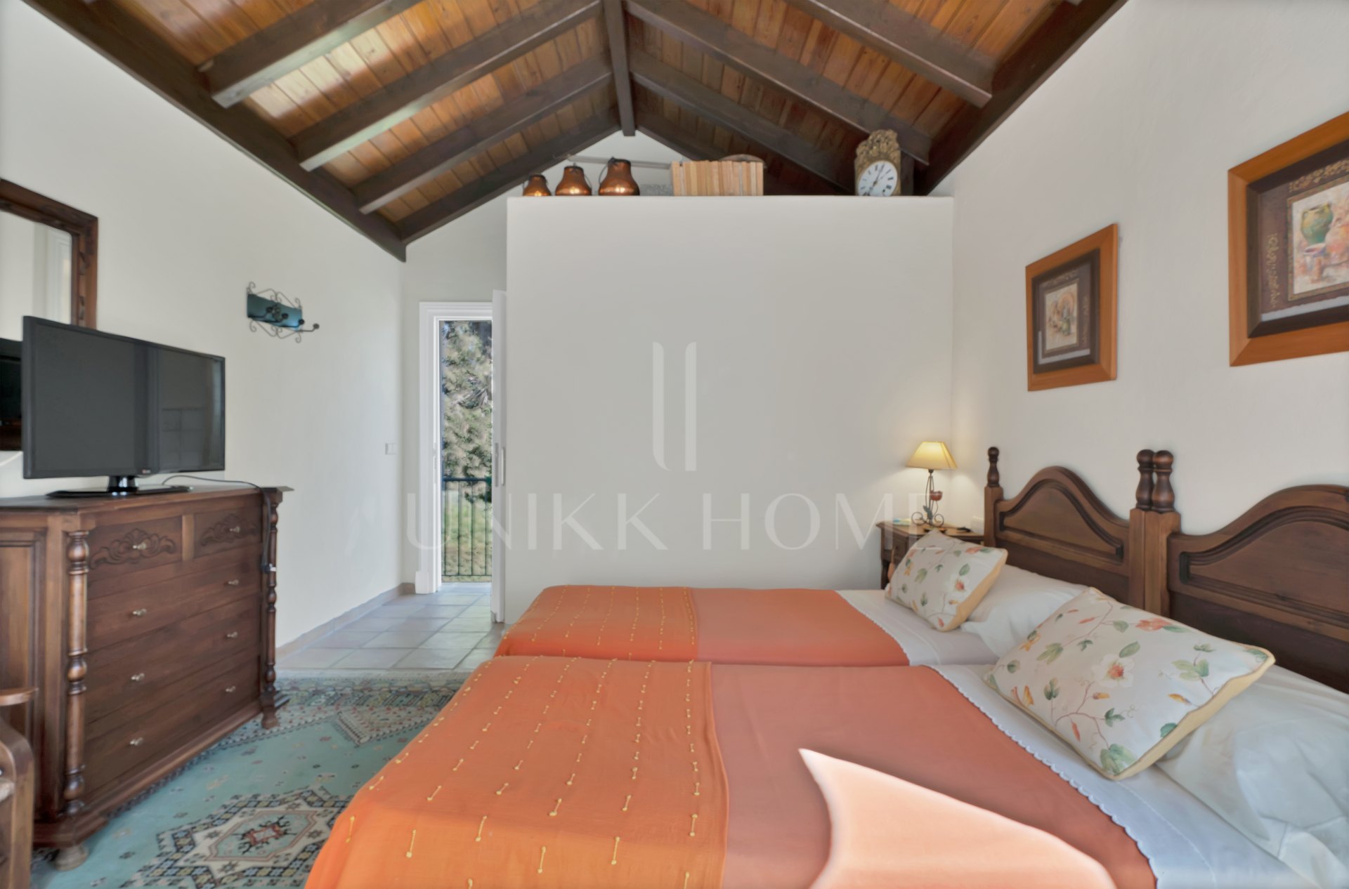 New to the market, Exclusivity: Detached Villa for Sale in Nueva Andalucía, Marbella – Prime Location with Sea Views