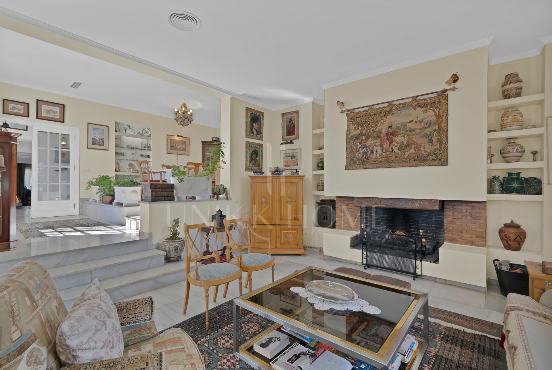 New to the market, Exclusivity: Detached Villa for Sale in Nueva Andalucía, Marbella – Prime Location with Sea Views