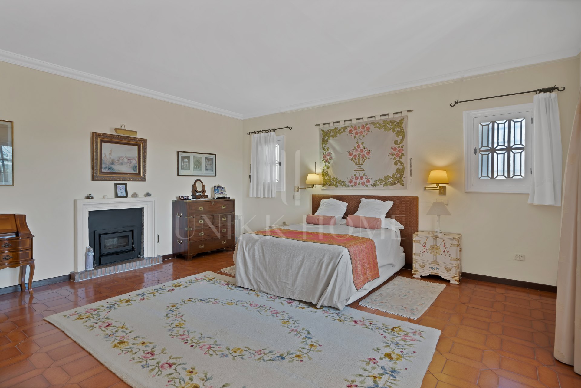 New to the market, Exclusivity: Detached Villa for Sale in Nueva Andalucía, Marbella – Prime Location with Sea Views