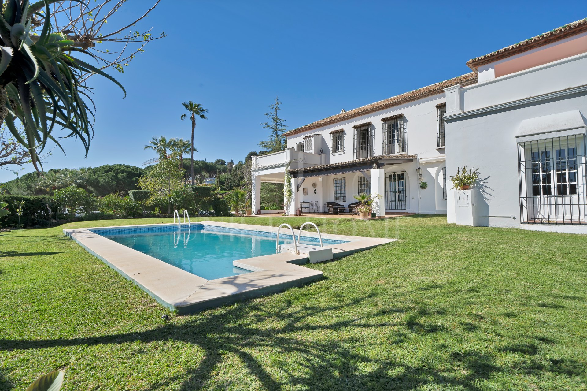 New to the market, Exclusivity: Detached Villa for Sale in Nueva Andalucía, Marbella – Prime Location with Sea Views