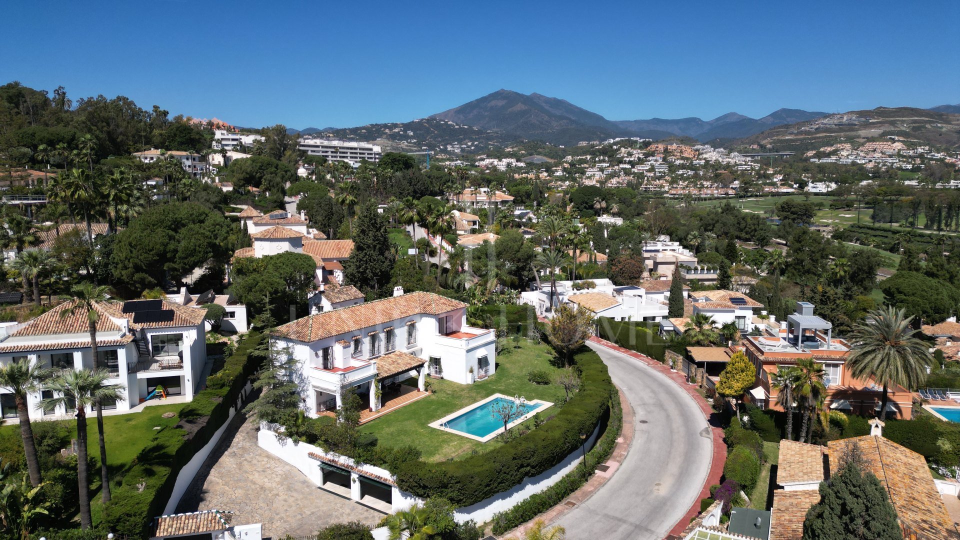 New to the market, Exclusivity: Detached Villa for Sale in Nueva Andalucía, Marbella – Prime Location with Sea Views