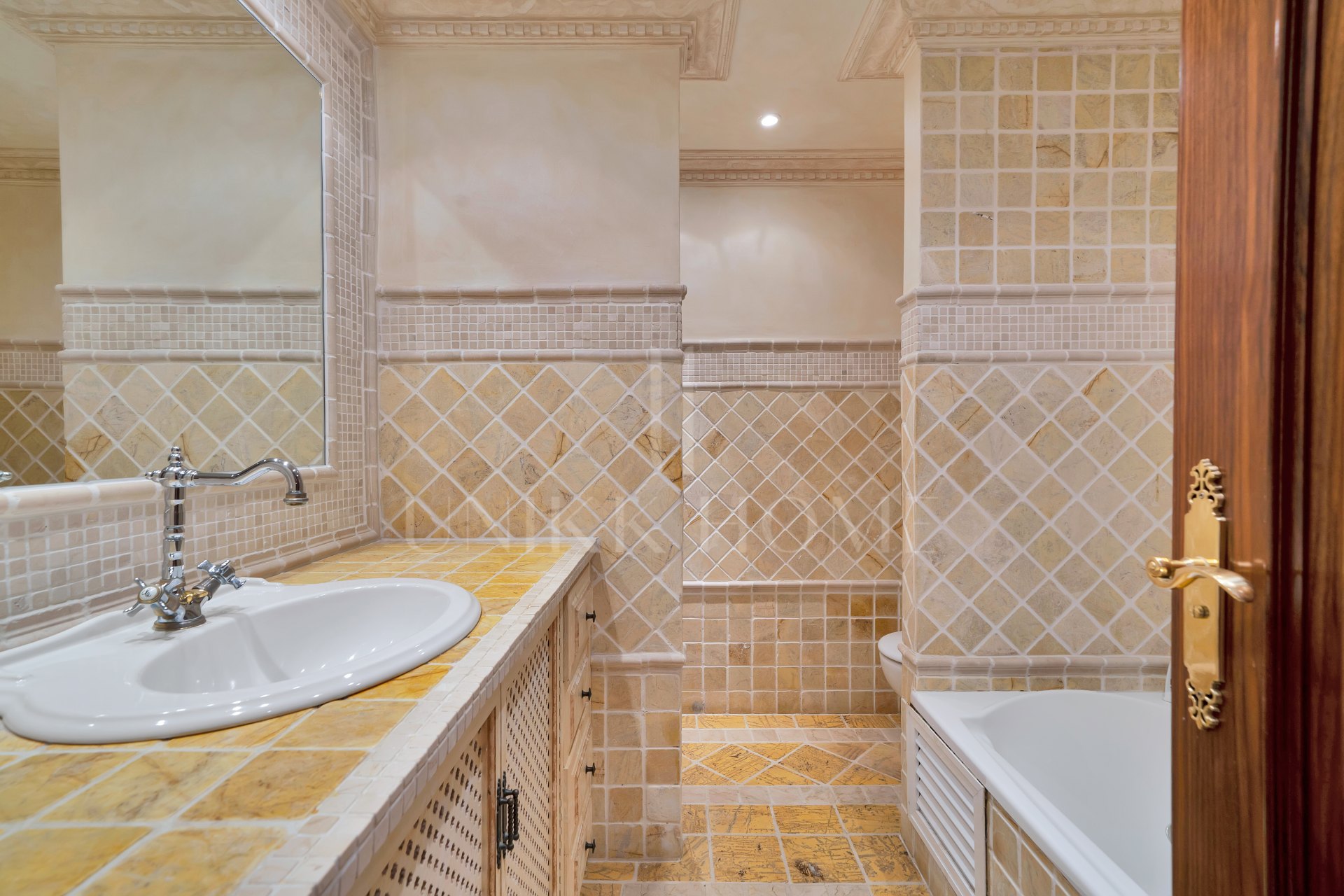 Ático-Tríplex Único en Alhambra del Golf IV – Guadalmina Baja