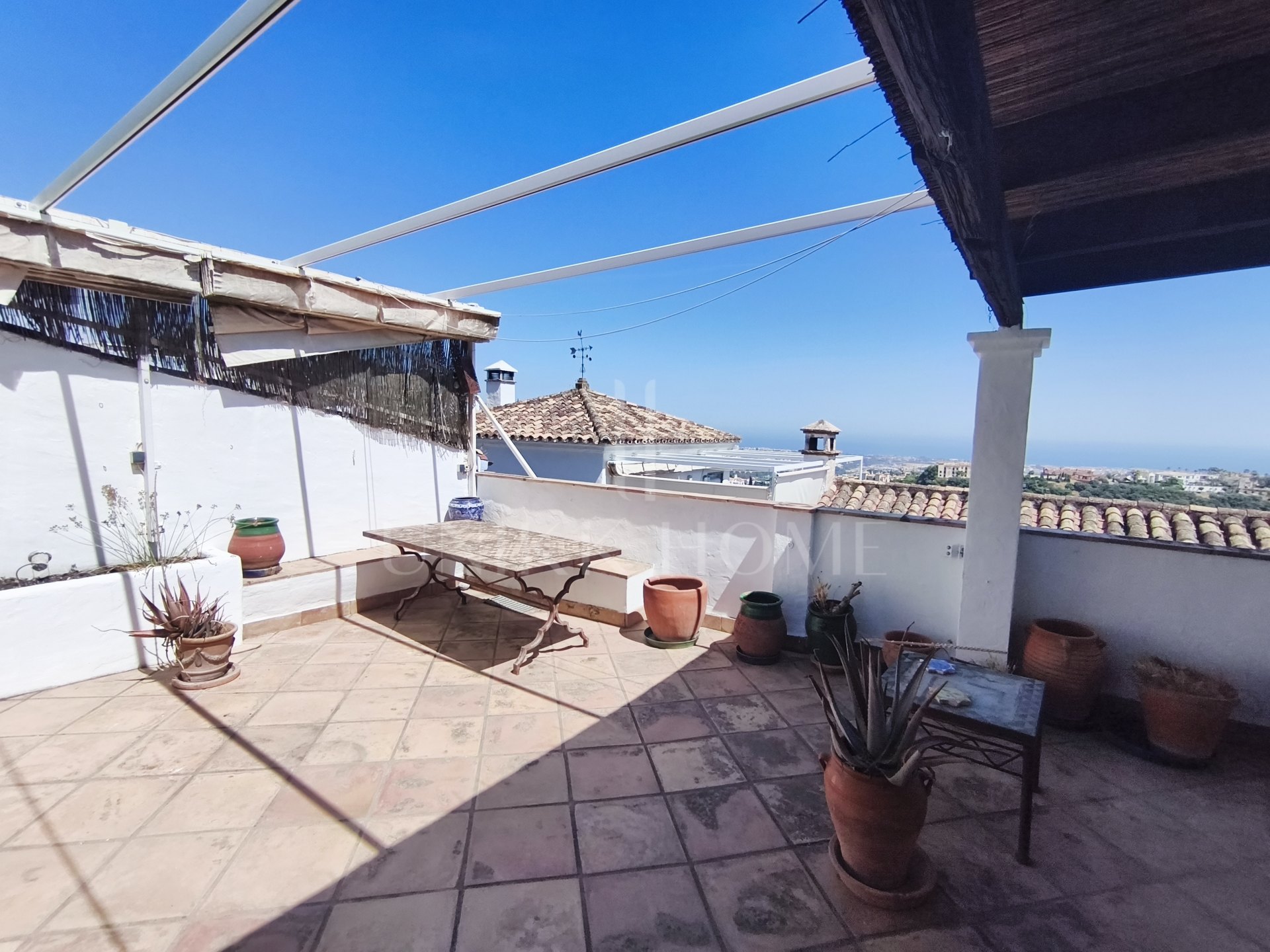 Charming Townhouse with Panoramic Sea Views in La Heredia, Benahavís