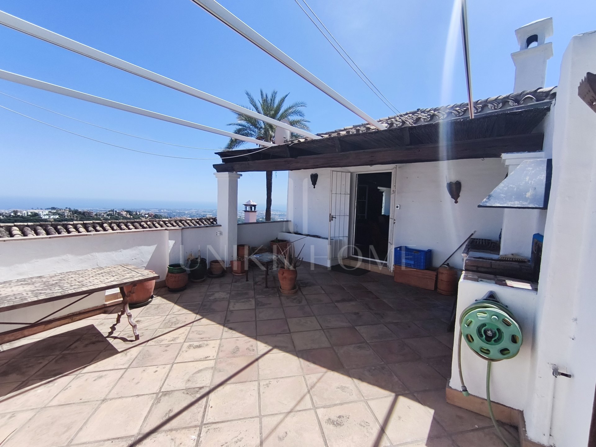 Charming Townhouse with Panoramic Sea Views in La Heredia, Benahavís