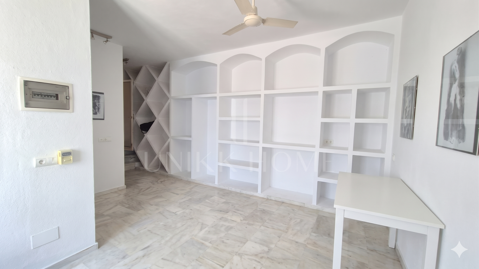 Charming Townhouse with Panoramic Sea Views in La Heredia, Benahavís
