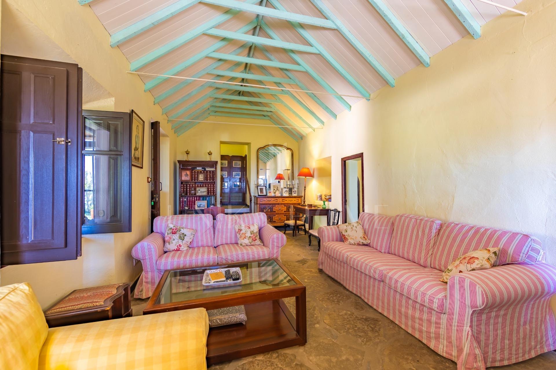 Farmhouse in the Strait Natural Park