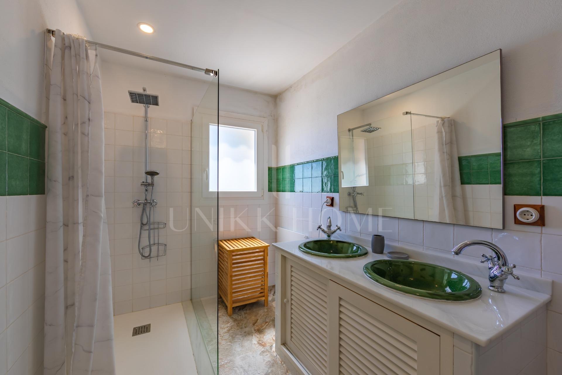 Farmhouse in the Strait Natural Park