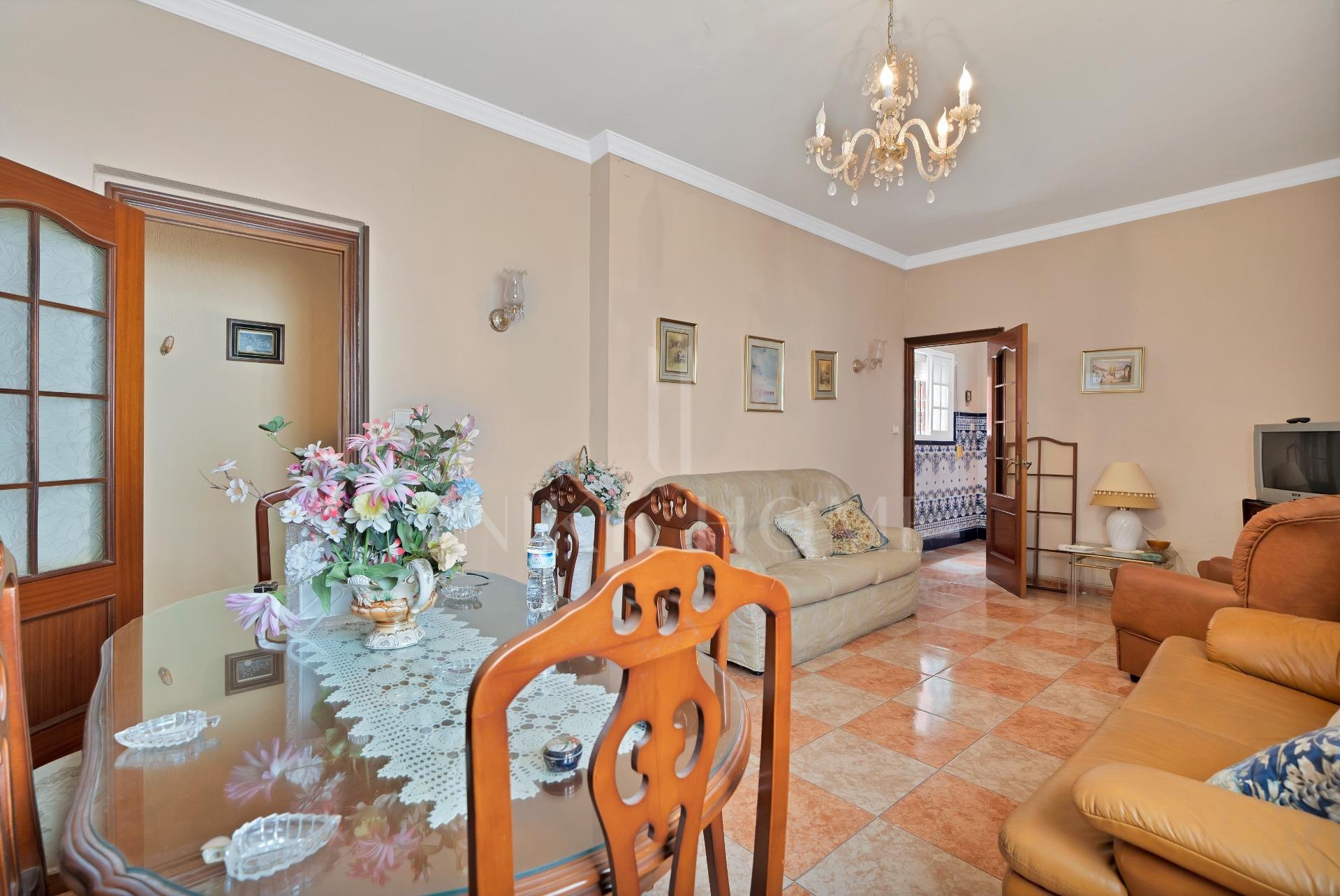 Town house in La Linea de la Concepción