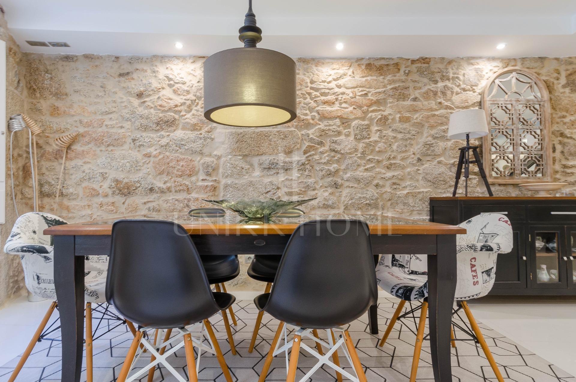 UNIQUE HOUSE IN THE OLD CITY