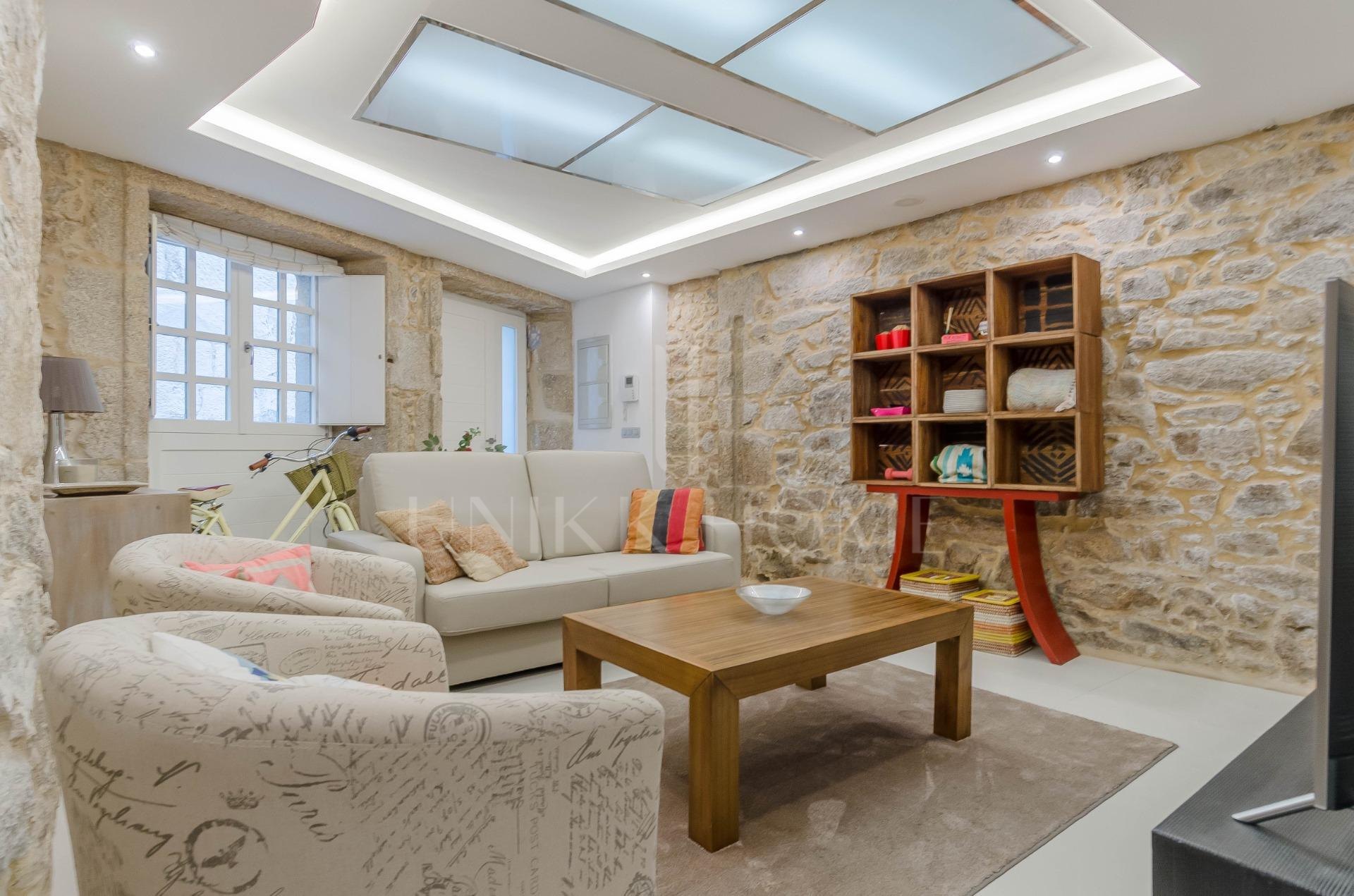 UNIQUE HOUSE IN THE OLD CITY