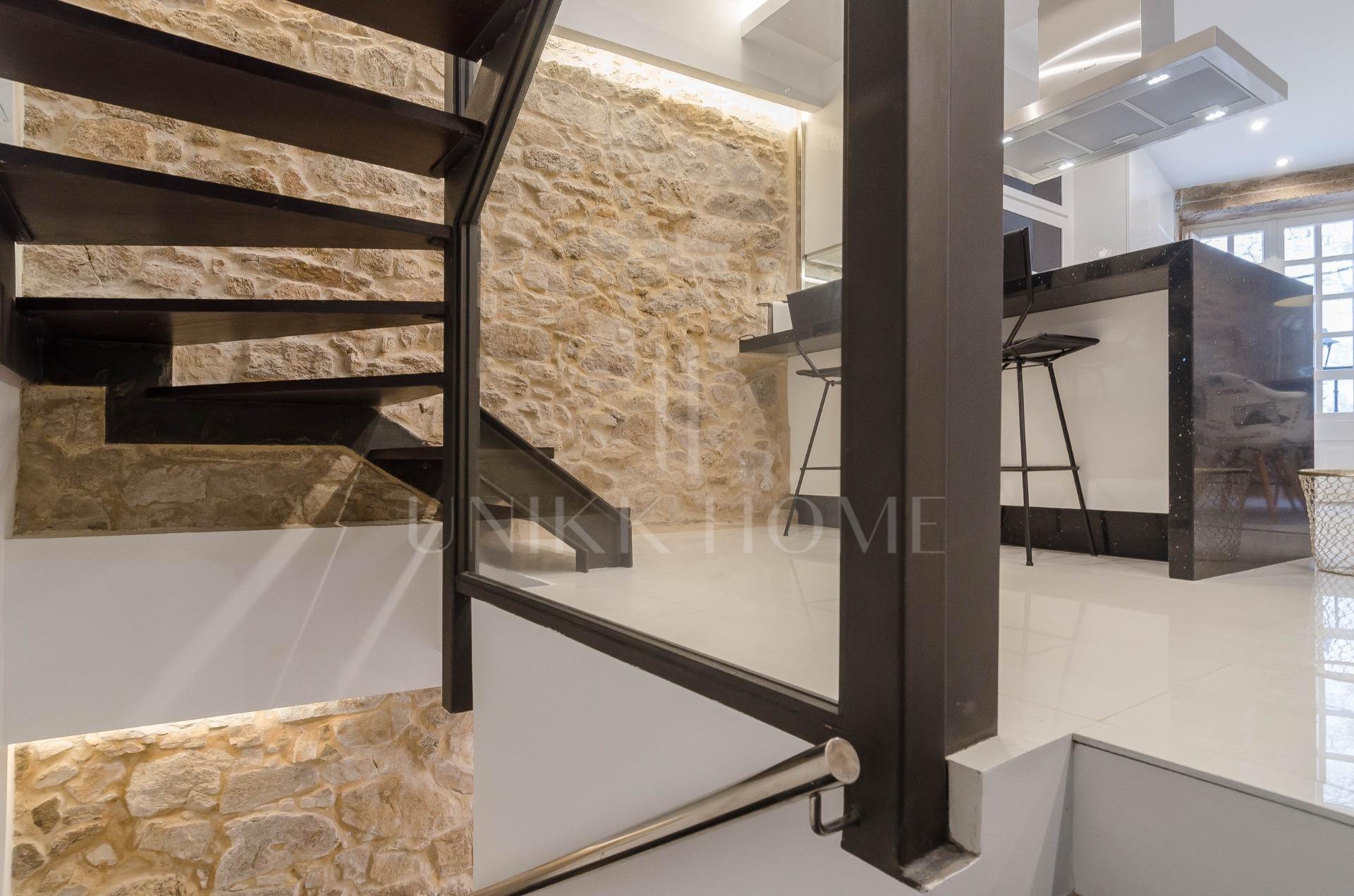 UNIQUE HOUSE IN THE OLD CITY