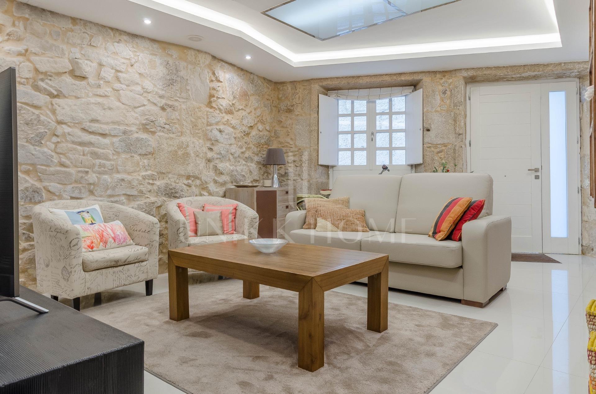 UNIQUE HOUSE IN THE OLD CITY