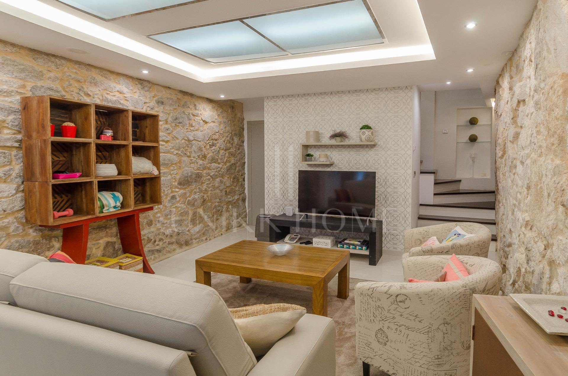 UNIQUE HOUSE IN THE OLD CITY