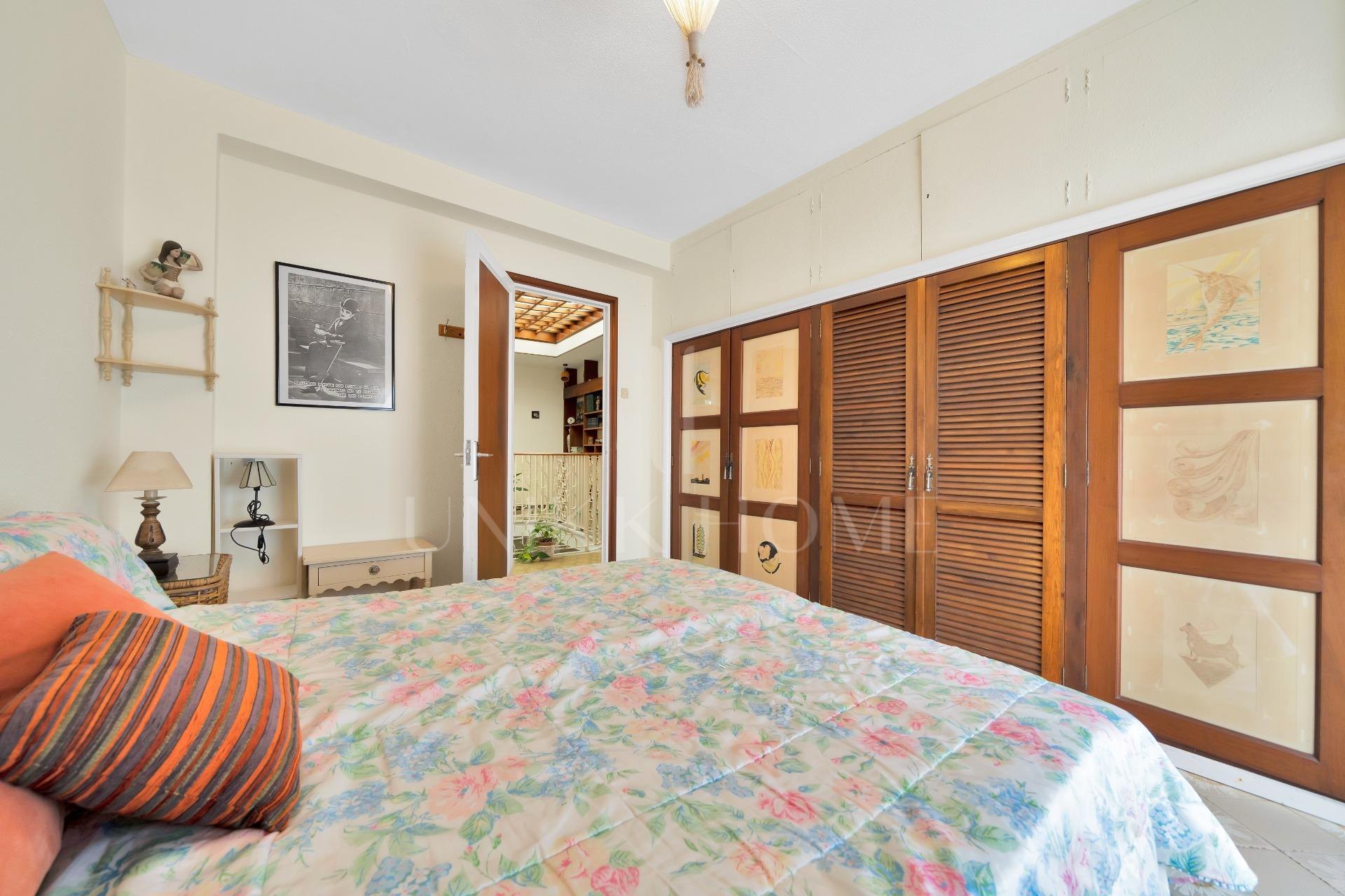 HOUSE IN THE HISTORIC CENTER OF TARIFA ON THE MEDIEVAL WALL.