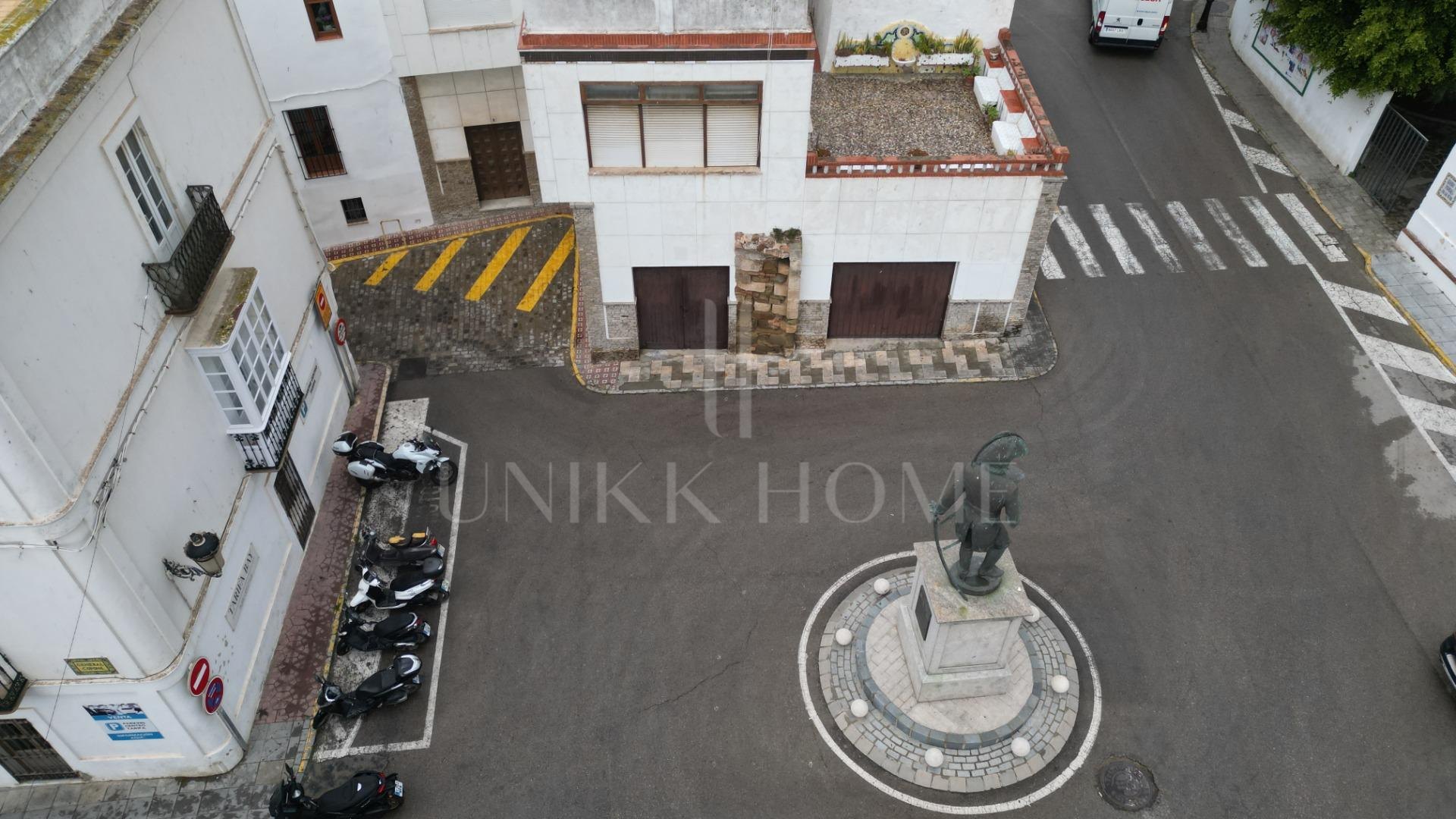 HOUSE IN THE HISTORIC CENTER OF TARIFA ON THE MEDIEVAL WALL.
